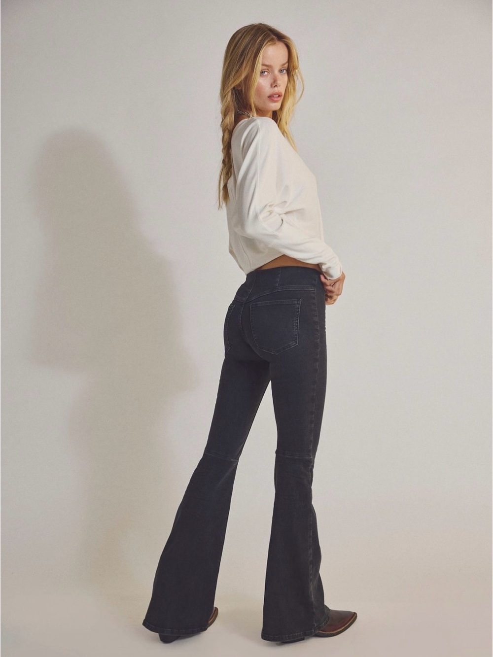NWOT Free People penny pull on Jeans - Picture 8 of 9